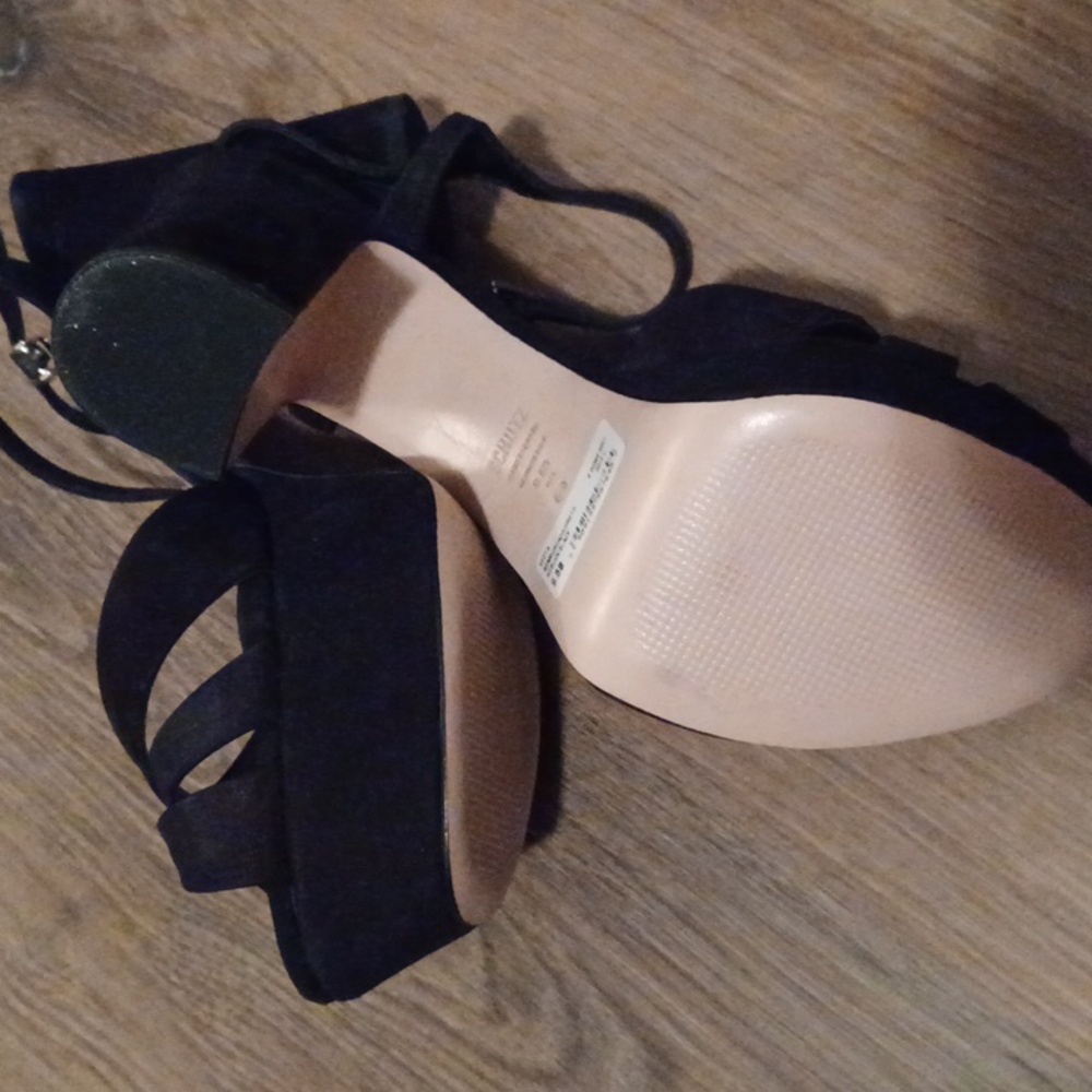 < Black Platform Sandals - image 6